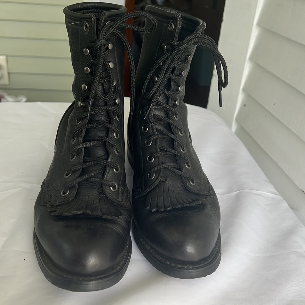 DD Tuff Women’s lace up packer boots